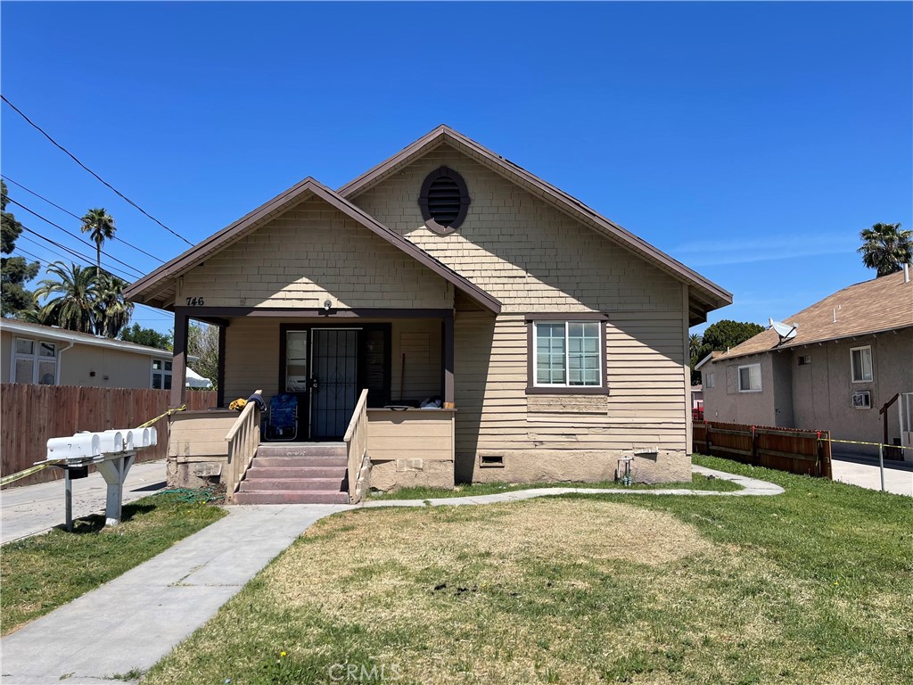 746 736 W 8th Street Property Photo 3