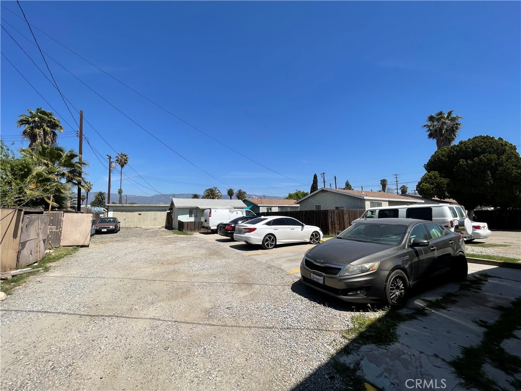 746 736 W 8th Street Property Photo 9