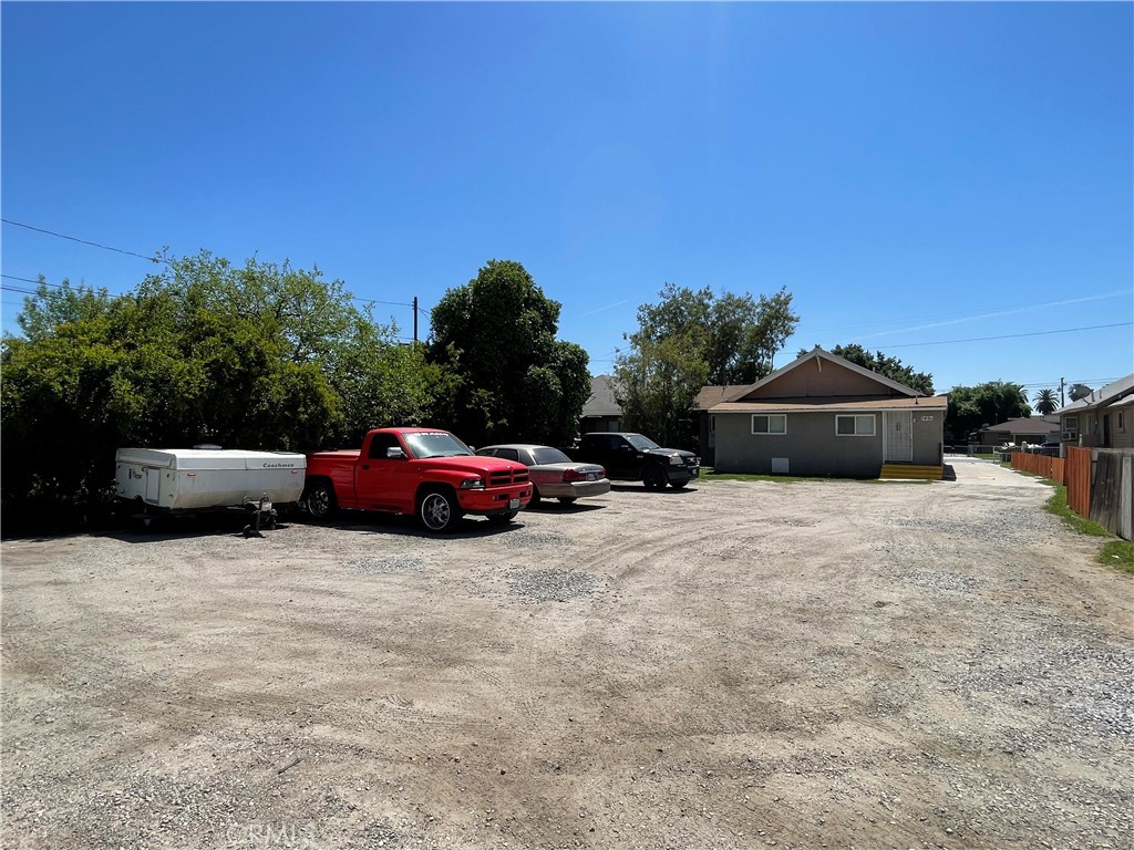 746 736 W 8th Street Property Photo 13
