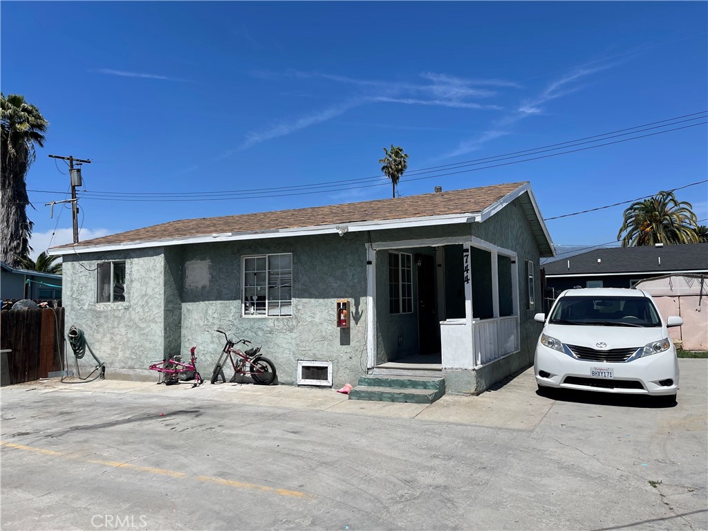 746 736 W 8th Street Property Photo 22