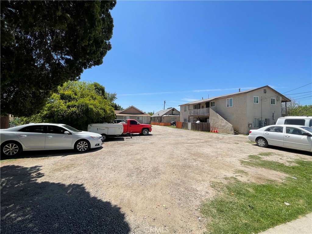746 736 W 8th Street Property Photo 27