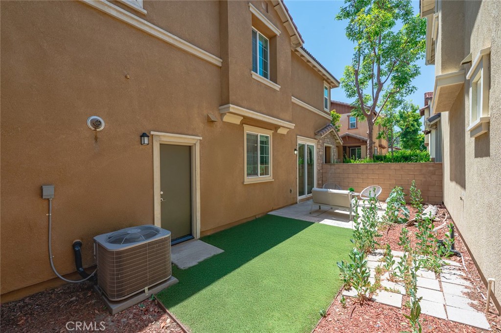 8550 Cava Drive Property Photo 7