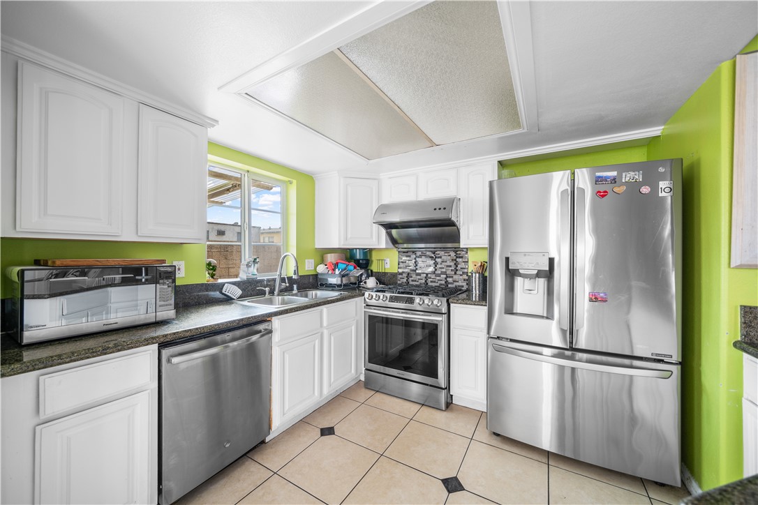 535 W D Street G Property Photo 6