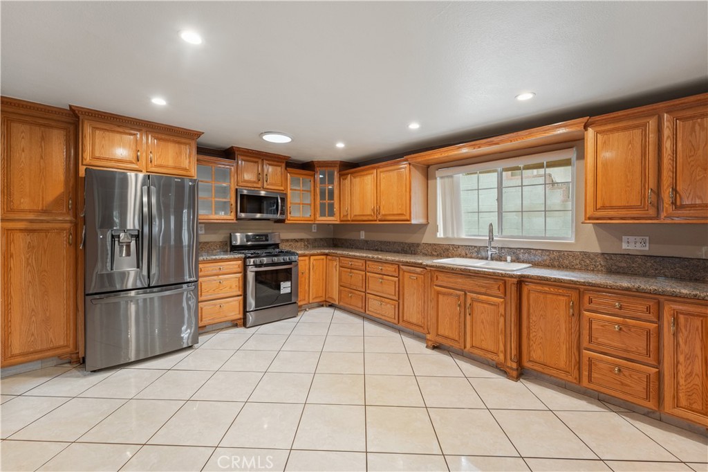 2516 Alcazar Street Property Photo 1