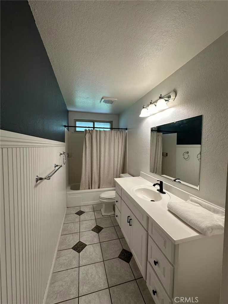 9970 Victoria Street Property Photo 11