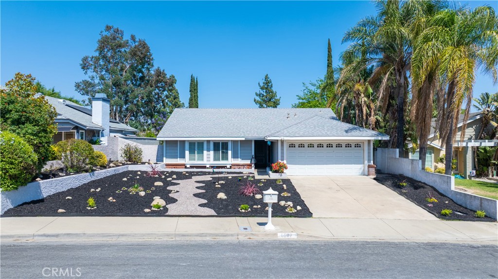 6597 Kinlock Avenue Property Photo 1