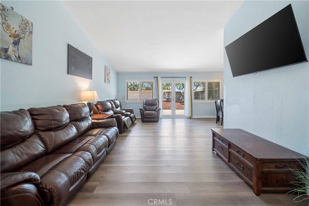 6597 Kinlock Avenue Property Photo 7