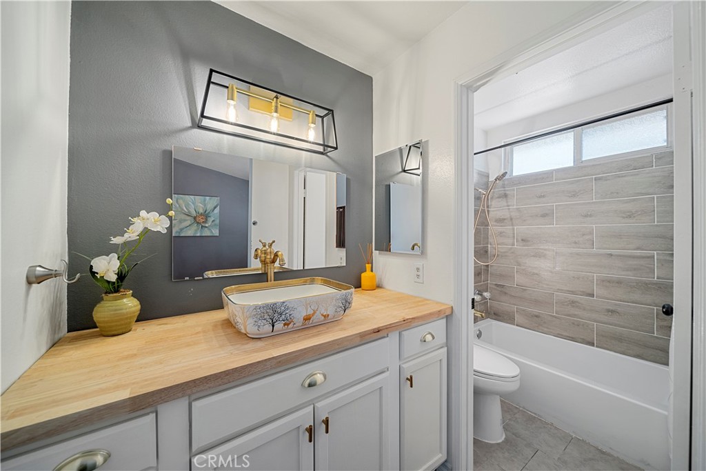 6597 Kinlock Avenue Property Photo 23