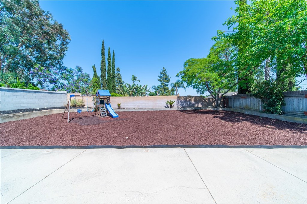 6597 Kinlock Avenue Property Photo 24