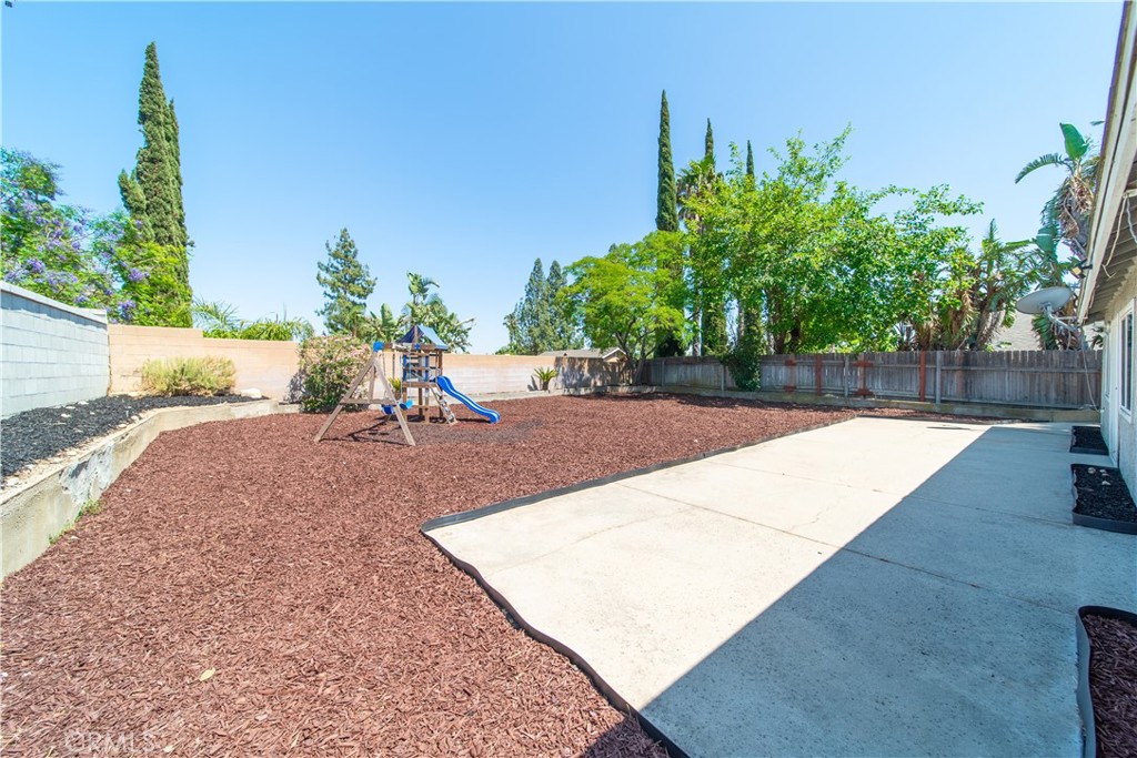 6597 Kinlock Avenue Property Photo 25