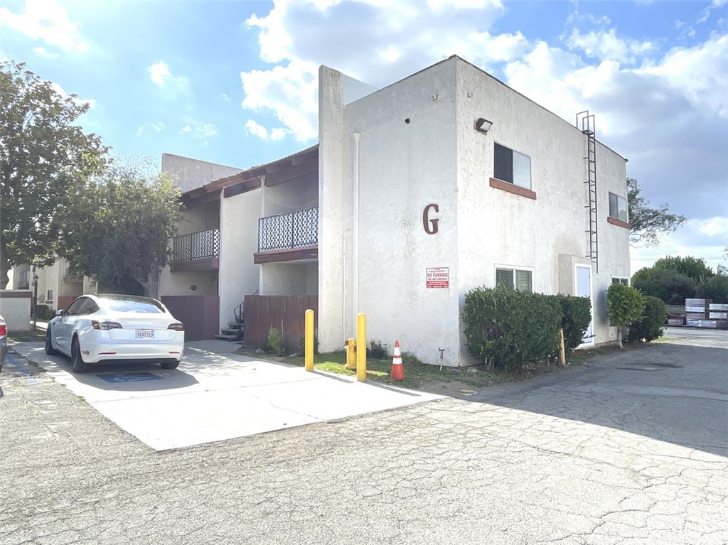 23647 Golden Springs Drive 10g Property Photo 1