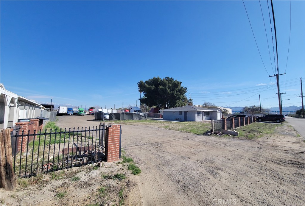 1245 S Washington Avenue Property Photo 3
