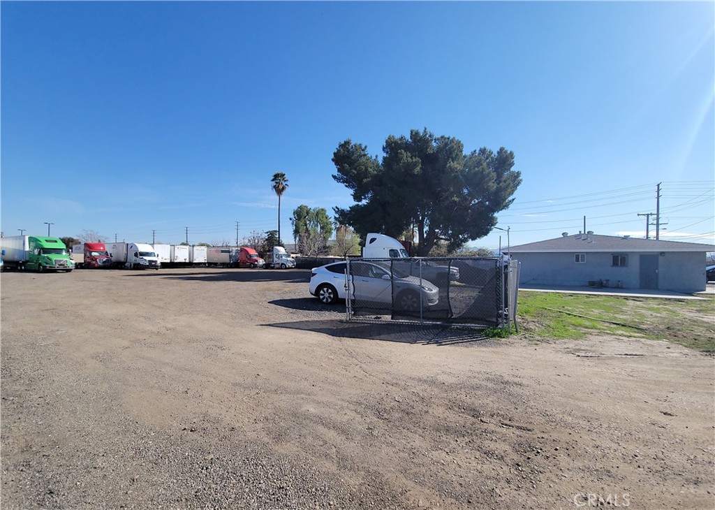 1245 S Washington Avenue Property Photo 8