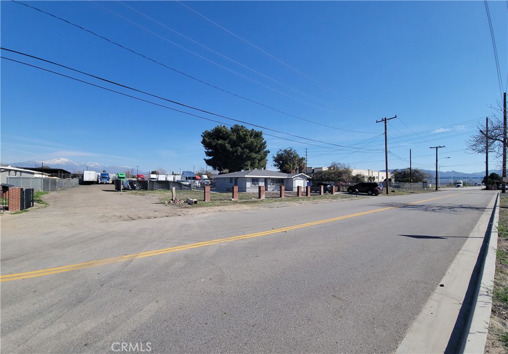 1245 S Washington Avenue Property Photo 10