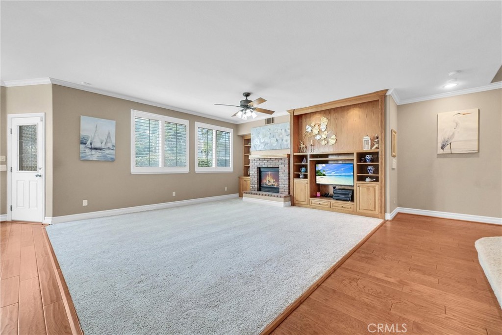 14037 Hollywood Ave Property Photo 9