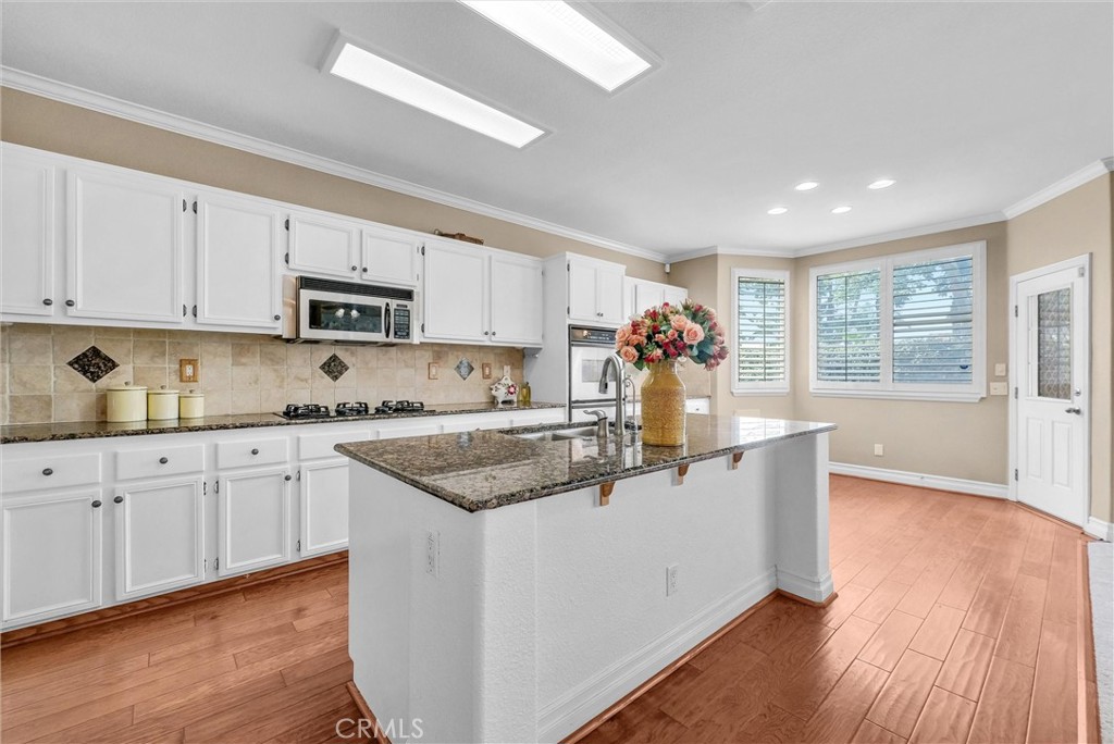 14037 Hollywood Ave Property Photo 17
