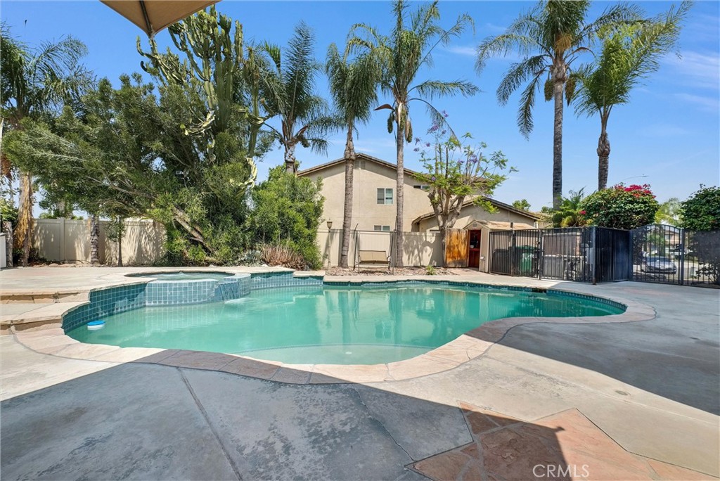 14037 Hollywood Ave Property Photo 38