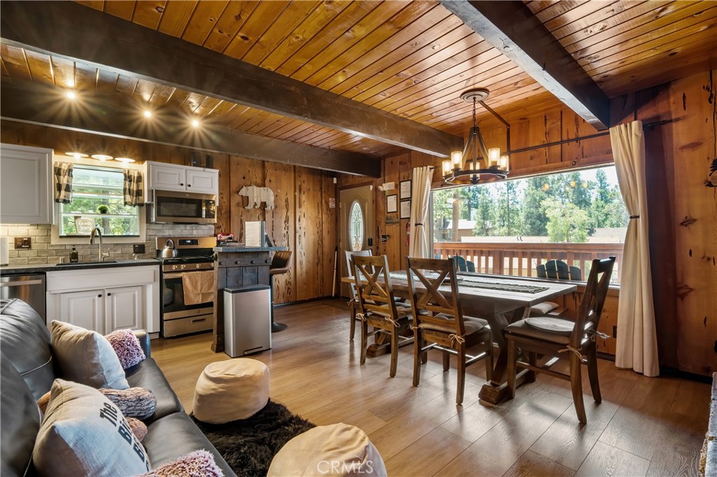 865 Bear Mountain Property Photo 9