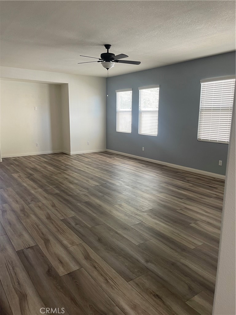 37075 Parkway Drive Property Photo 17