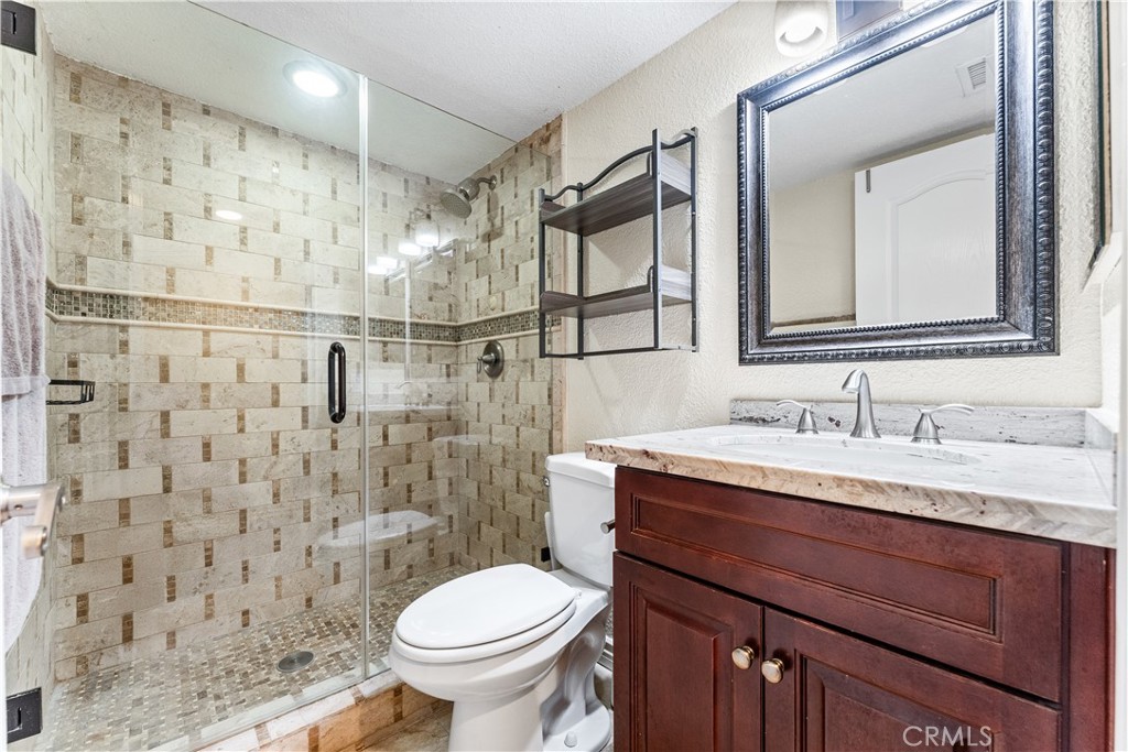 3372 Buckingham Road Property Photo 24