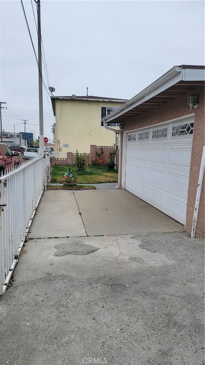 5958 Alamo Ave Property Photo 4
