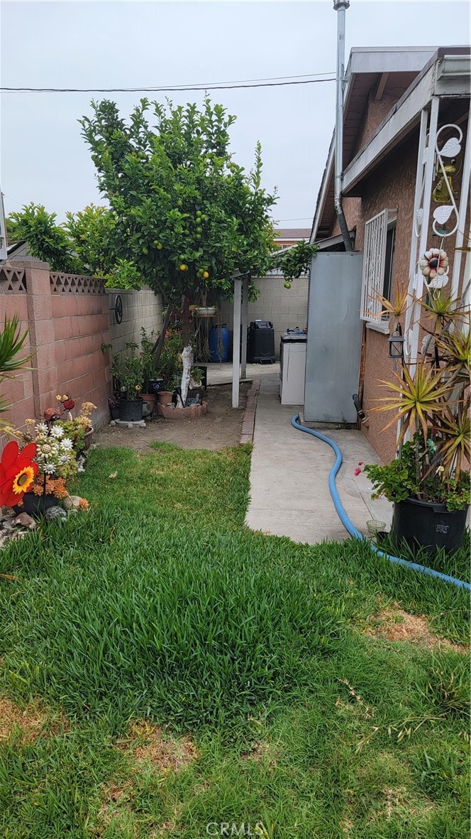 5958 Alamo Ave Property Photo 8