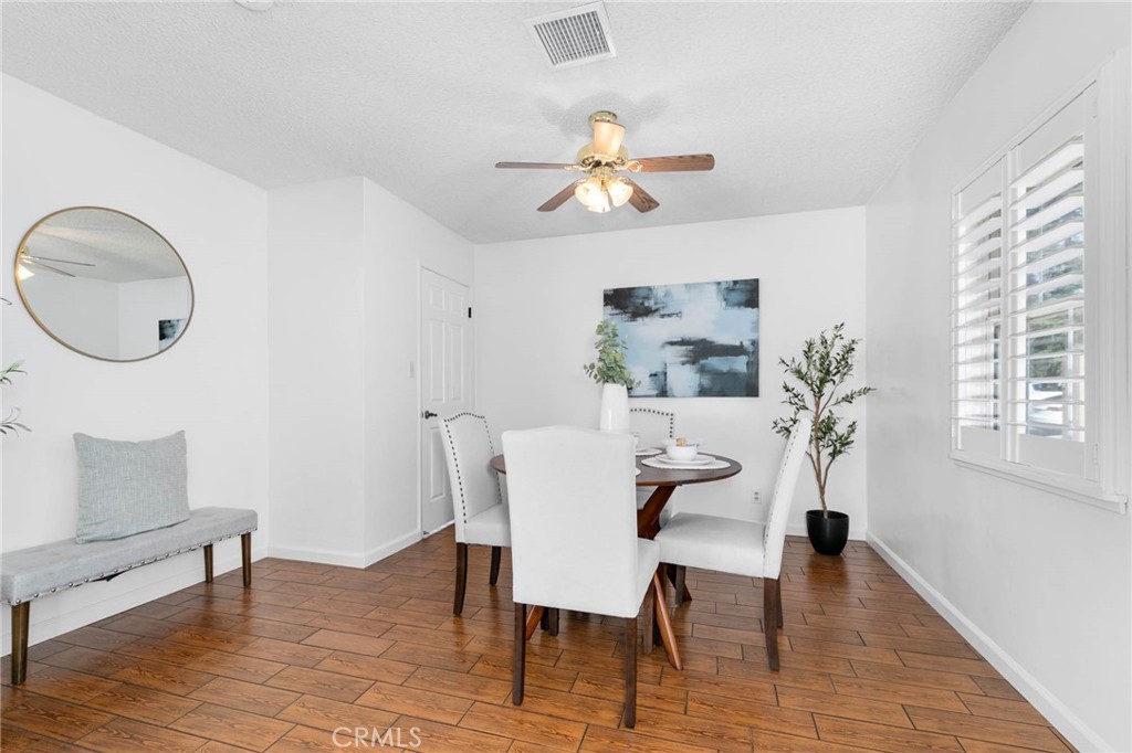 1157 N Fairvalley Avenue Property Photo 9