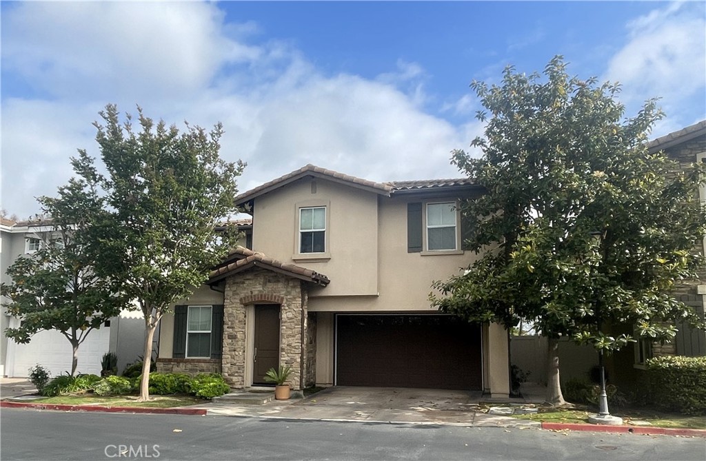 2100 Canyon Circle Property Photo 1