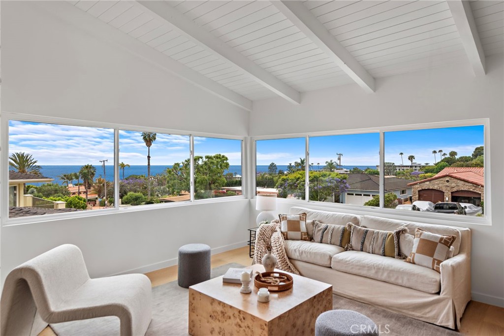 8 Clipper Road Property Photo 1