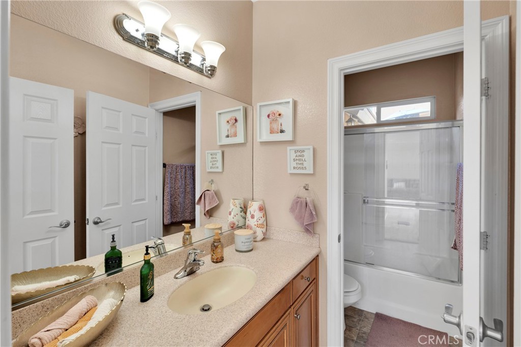 8846 Tamarisk Avenue Property Photo 23