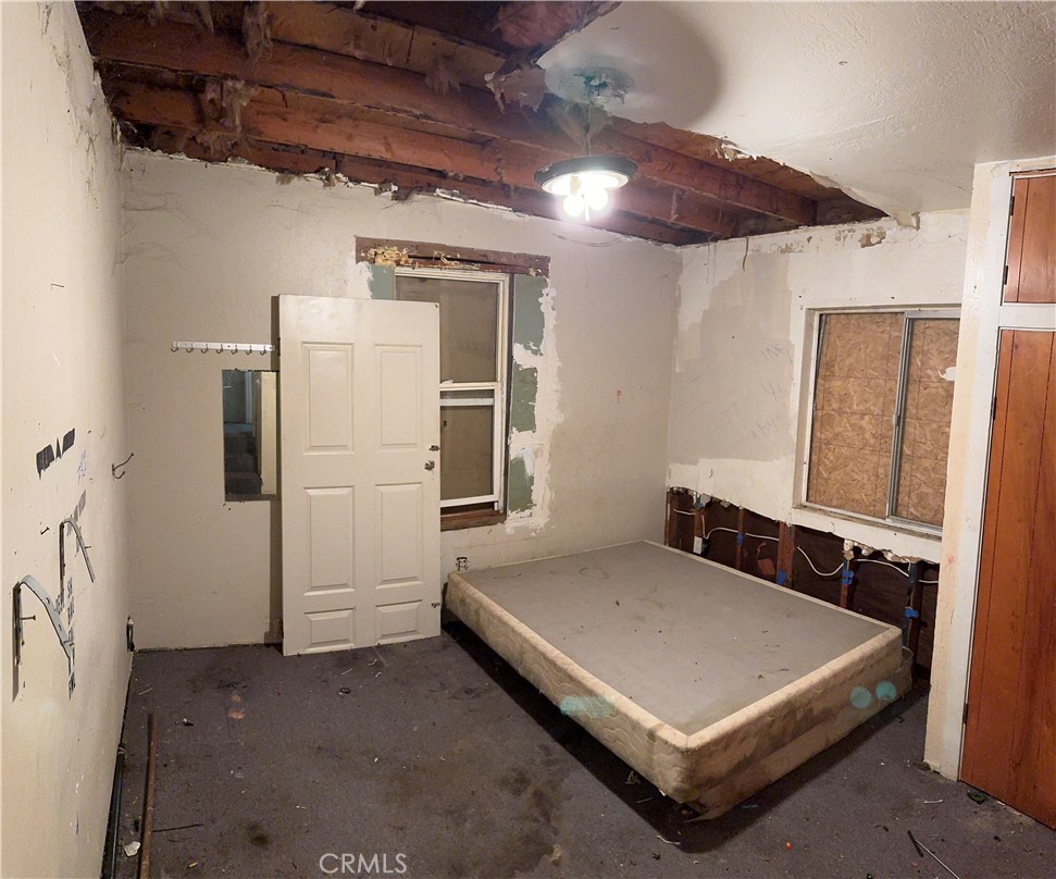 12441 Pine Street Property Photo 5