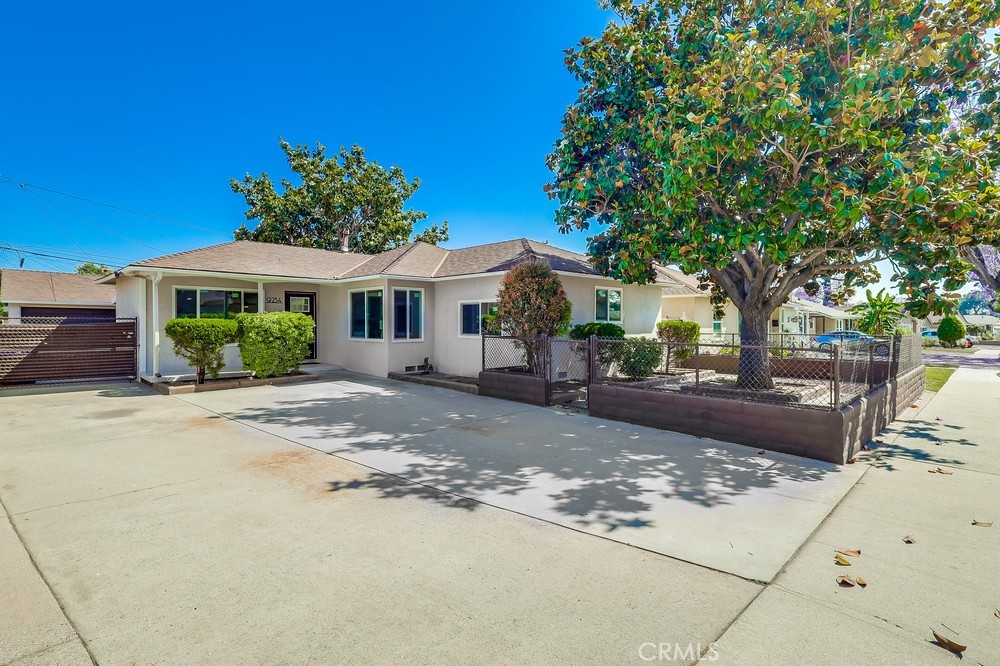 9234 Mills Avenue Property Photo 1