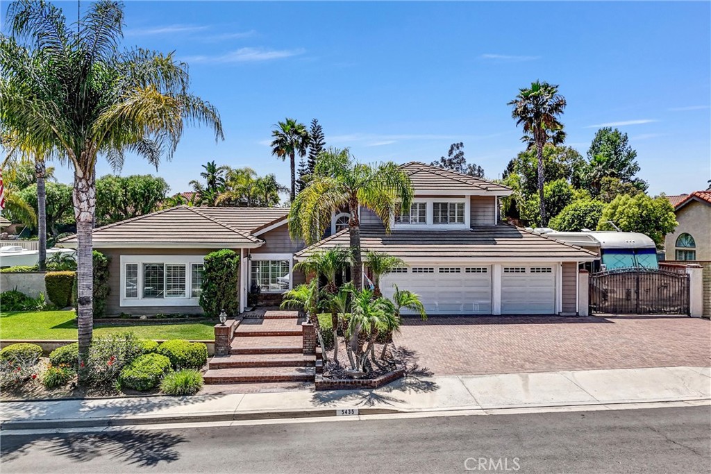5435 Via Mariposa Property Photo 1