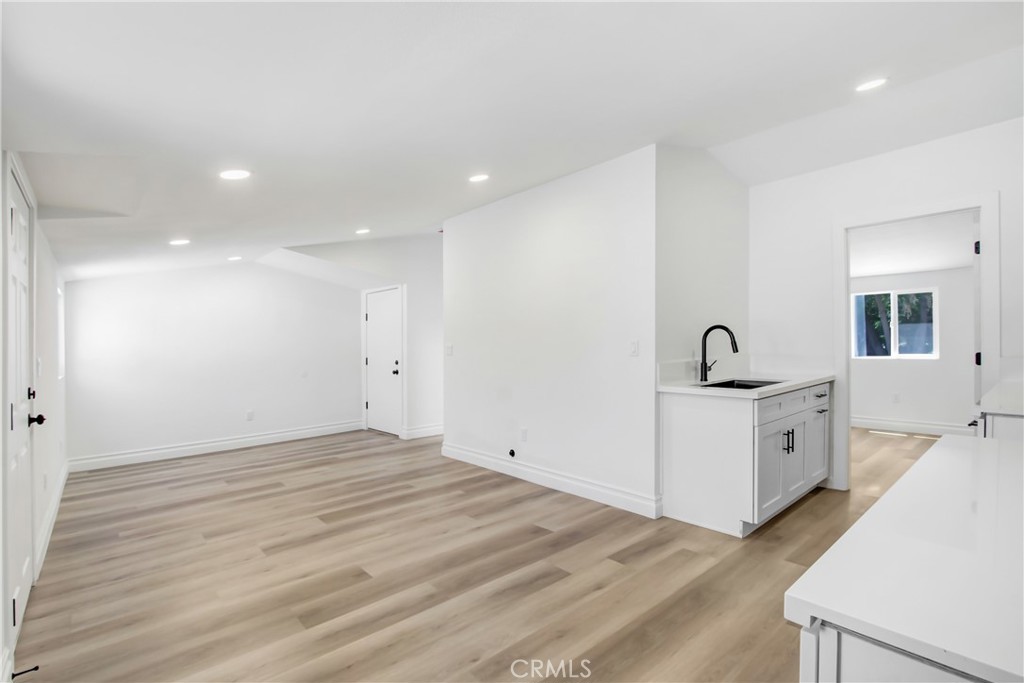 7636 Elm Street Property Photo 14