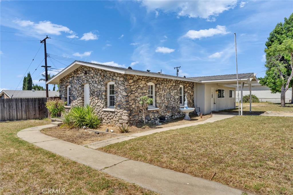 6910 Carnelian Street Property Photo 3