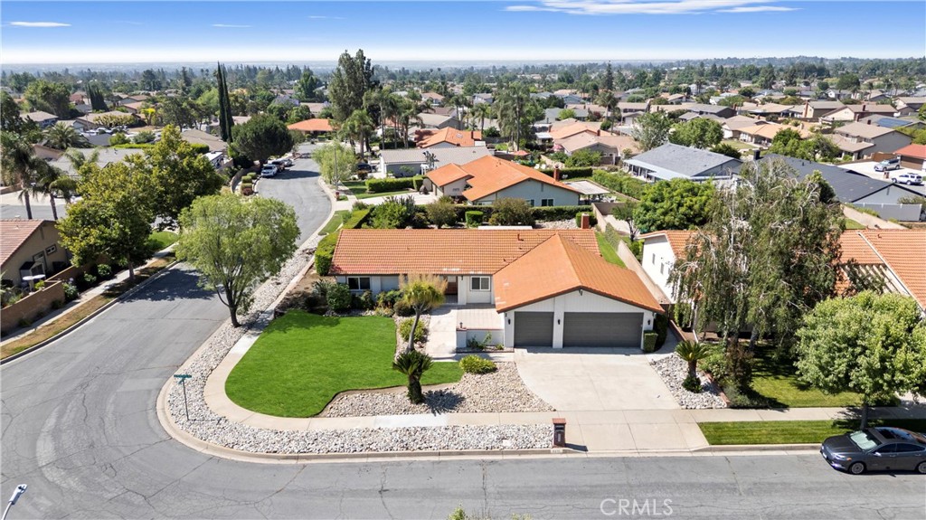 9211 Regency Way Property Photo 3