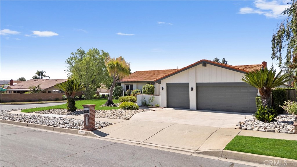 9211 Regency Way Property Photo 4