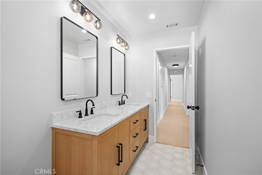 9211 Regency Way Property Photo 22