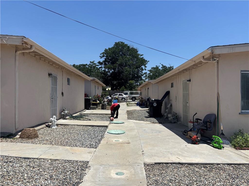 2151 La Verne Avenue Property Photo 1