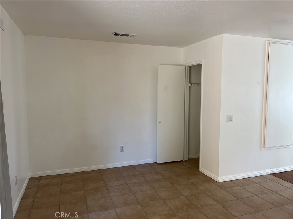 8580 Club House Drive Property Photo 5