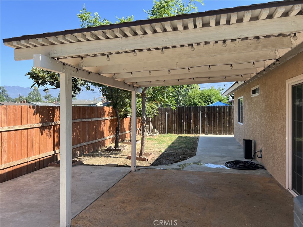 8580 Club House Drive Property Photo 7