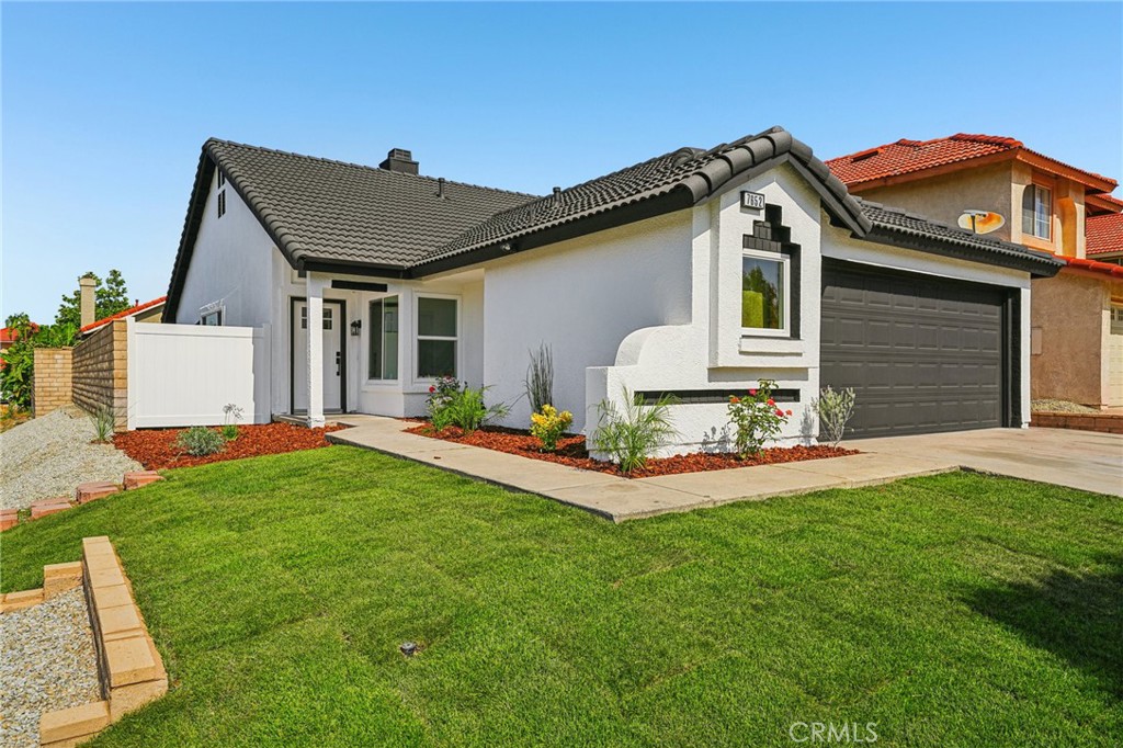 7652 Plumaria Property Photo 2