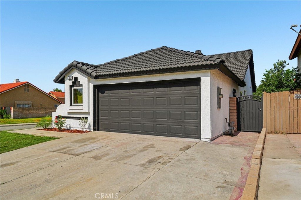 7652 Plumaria Property Photo 3