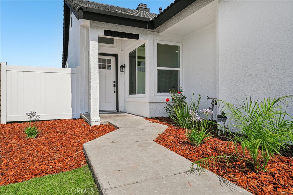 7652 Plumaria Property Photo 4