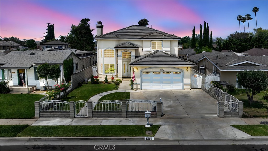 5939 N Vista Street Property Photo 1
