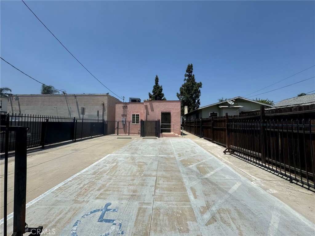 660 E Mission Boulevard Property Photo 12