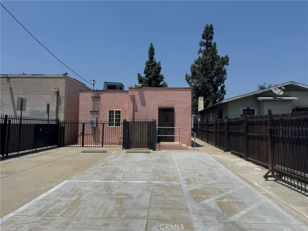 660 E Mission Boulevard Property Photo 13