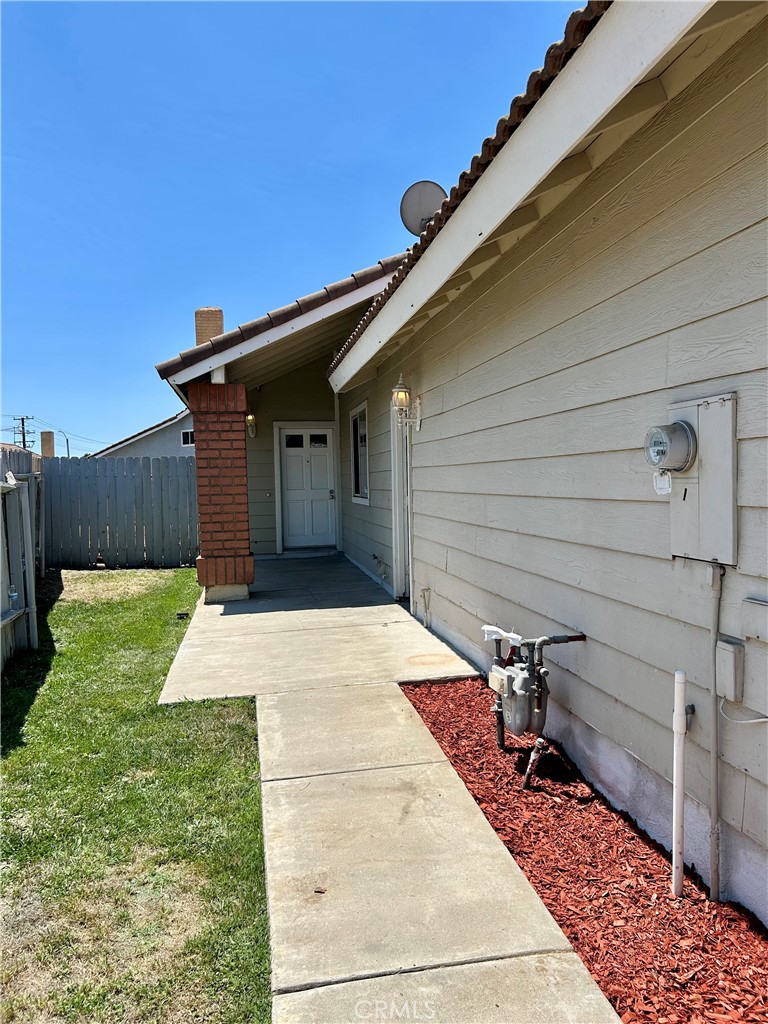 24469 Tyann Court Property Photo 3