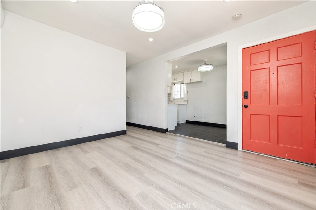 10123 Beach Street Property Photo 8