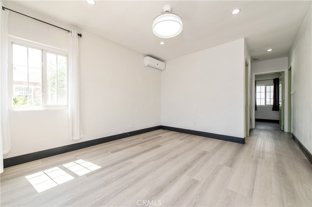 10123 Beach Street Property Photo 10